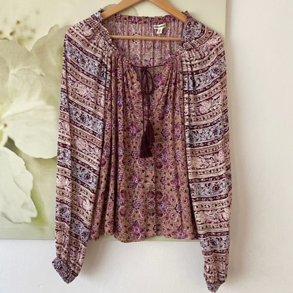 NWT Billabong Boho Long Sleeve Blouse | Floral Tribal Print | Tassel Tie | Flowy